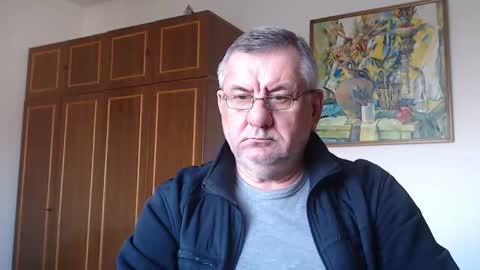 Snapshot of machomale3 chatting on February 9, 2025, 11:47 am Macho online show from February 9, 2025, 11:47 am