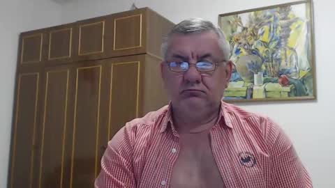 Snapshot of machomale3 chatting on February 9, 2025, 7:52 pm Macho online show from February 9, 2025, 7:52 pm