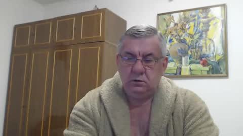 Snapshot of machomale3 chatting on February 17, 2025, 8:04 pm Macho online show from February 17, 2025, 8:04 pm