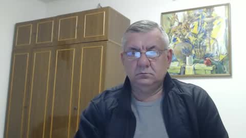 Snapshot of machomale3 chatting on March 5, 2025, 7:06 pm Macho online show from March 5, 2025, 7:06 pm