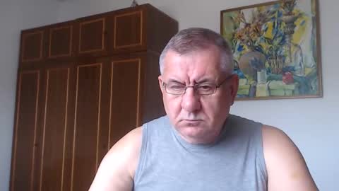 Snapshot of machomale3 chatting on September 24, 2025, 1:03 pm Macho online show from September 24, 2025, 1:03 pm