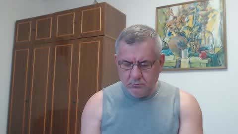 Snapshot of machomale3 chatting on September 28, 2025, 3:28 pm Macho online show from September 28, 2025, 3:28 pm