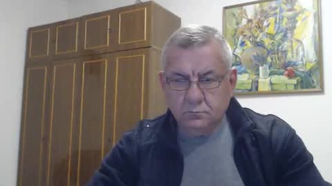 Snapshot of machomale3 chatting on October 16, 2025, 8:32 pm Macho online show from October 16, 2025, 8:32 pm