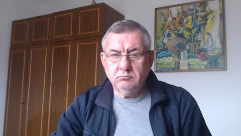 Snapshot of machomale3 chatting on October 31, 2025, 10:49 am Macho online show from October 31, 2025, 10:49 am