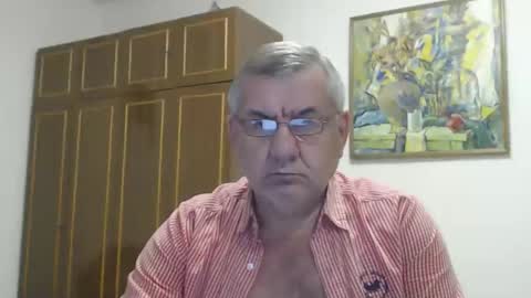 Snapshot of machomale3 chatting on November 16, 2025, 3:28 pm Macho online show from November 16, 2025, 3:28 pm