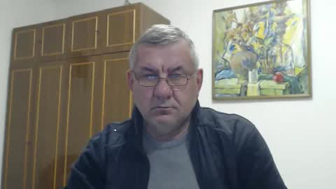 Snapshot of machomale3 chatting on December 22, 2025, 9:23 pm Macho online show from December 22, 2025, 9:23 pm