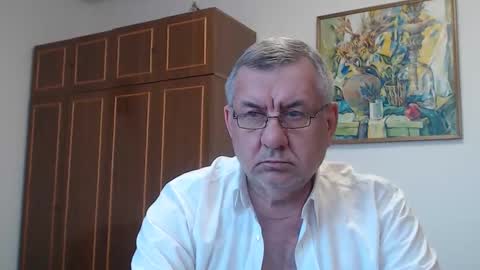 Macho online show from March 15, 2026, 3:51 pm