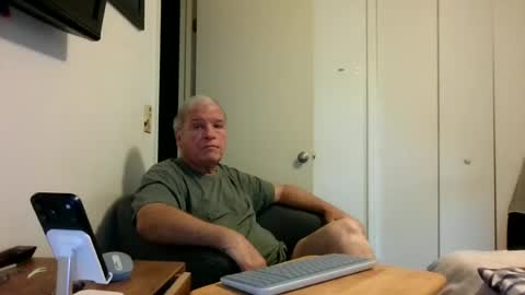 mackdocc001 online show from June 16, 2026, 2:09 pm