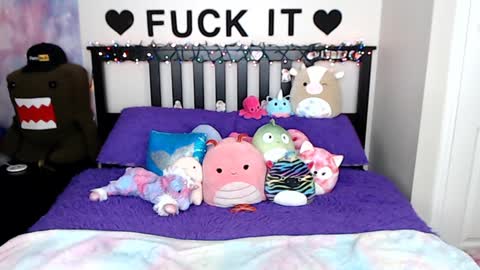 Mackenzie Wolfe online show from December 13, 2024, 6:10 am