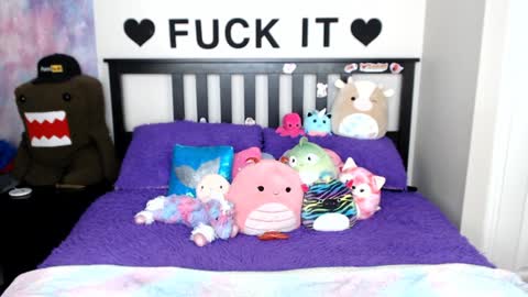 Mackenzie Wolfe online show from January 13, 2025, 3:04 pm