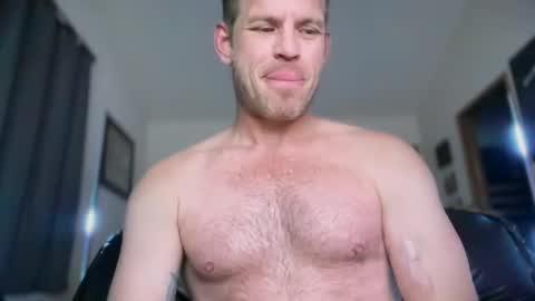 Snapshot of mackincaliallday chatting on September 21, 2025, 11:56 am MackinCaliAllDay online show from September 21, 2025, 11:56 am