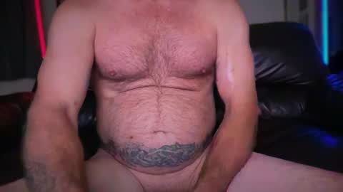 Snapshot of mackincaliallday chatting on October 6, 2025, 10:56 am MackinCaliAllDay online show from October 6, 2025, 10:56 am