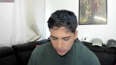 Snapshot of mad_maxxx1 chatting on October 25, 2025, 12:23 pm max online show from October 25, 2025, 12:23 pm