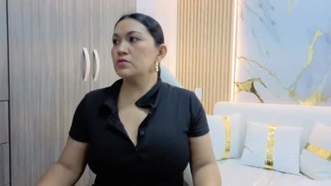 Snapshot of madam_hott chatting on September 27, 2025, 4:06 am Madam Hott online show from September 27, 2025, 4:06 am