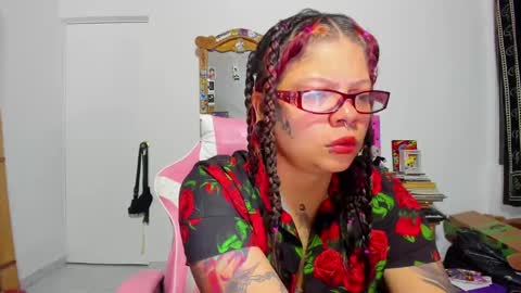 Snapshot of madam_sativa chatting on March 5, 2025, 2:57 am di online show from March 5, 2025, 2:57 am