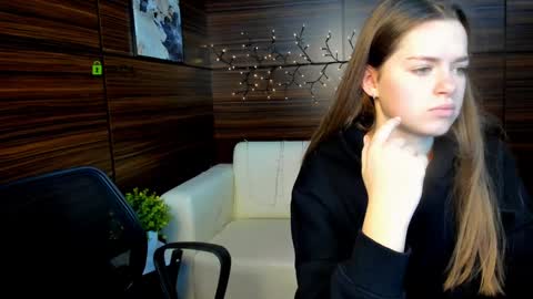 Snapshot of madam_ulis chatting on January 29, 2025, 10:58 am Ulis online show from January 29, 2025, 10:58 am