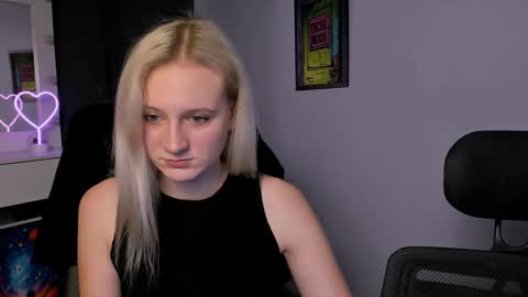 Snapshot of madam_ulis chatting on February 7, 2025, 1:22 pm Ulis online show from February 7, 2025, 1:22 pm