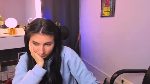 Snapshot of madam_ulis chatting on March 11, 2025, 10:29 am Ulis online show from March 11, 2025, 10:29 am