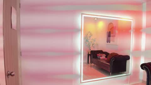 Madame Scarllet  online show from March 13, 2026, 11:28 am