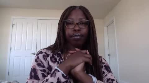 Snapshot of madamindigo chatting on March 12, 2025, 2:56 pm YourMadamIndigo online show from March 12, 2025, 2:56 pm