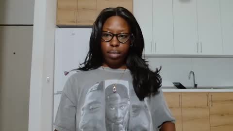 Snapshot of madamindigo chatting on October 13, 2025, 3:34 pm YourMadamIndigo online show from October 13, 2025, 3:34 pm