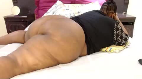 Snapshot of madamzee chatting on March 4, 2025, 11:29 am madamzee online show from March 4, 2025, 11:29 am