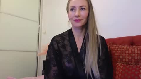 Snapshot of maddalena_ chatting on February 24, 2025, 12:09 am Maddalena online show from February 24, 2025, 12:09 am
