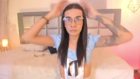 Snapshot of maddie_ray_ chatting on July 18, 2026, 6:06 am Maddie Ray online show from July 18, 2026, 6:06 am