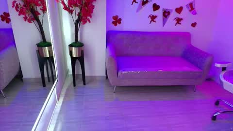 maddie_t18 online show from February 26, 2026, 11:31 am