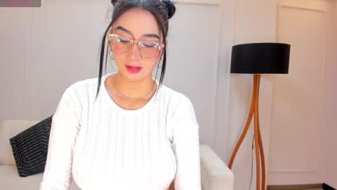 Snapshot of maddisonlowe chatting on December 24, 2024, 5:05 am Maddison online show from December 24, 2024, 5:05 am