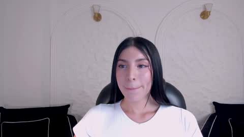 Snapshot of maddisontaylor chatting on May 27, 2026, 1:57 am Maddison online show from May 27, 2026, 1:57 am