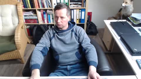 Snapshot of maddmax8 chatting on January 17, 2025, 9:28 am Mad4You online show from January 17, 2025, 9:28 am