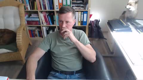 Snapshot of maddmax8 chatting on September 14, 2025, 10:25 am Mad4You online show from September 14, 2025, 10:25 am