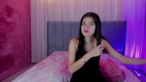 Maddy Please help me with your thumbs up its important online show from December 13, 2024, 11:39 pm