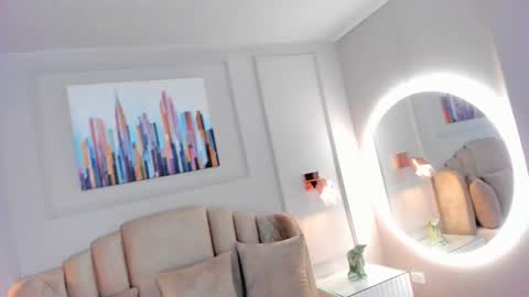 Maddy  online show from October 1, 2025, 6:47 pm