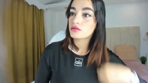 Snapshot of maddy_rouse_01 chatting on October 20, 2025, 3:18 am Maddy online show from October 20, 2025, 3:18 am