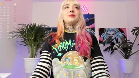 maddy_uwu online show from January 14, 2025, 5:30 am