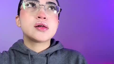   Please followme and rate me your thumbs up online show from September 21, 2025, 5:58 pm