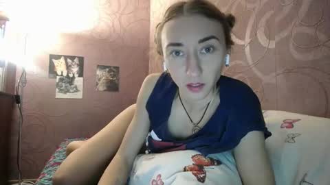 Snapshot of made_x_heaven chatting on December 6, 2024, 12:27 pm Julia online show from December 6, 2024, 12:27 pm