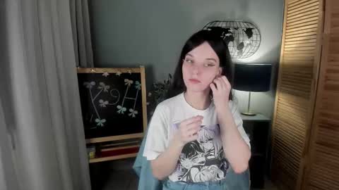 madelaines online show from November 19, 2025, 8:47 am