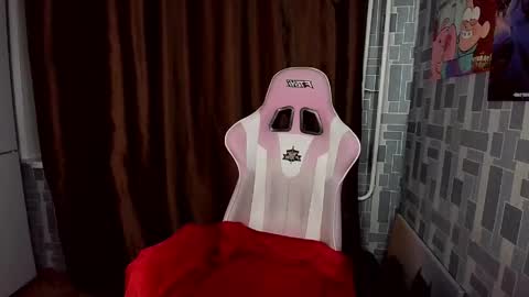 madelaines online show from April 13, 2026, 5:51 pm