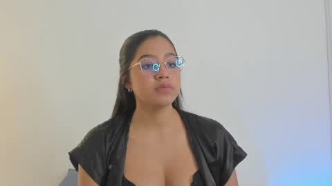 madelayn_torres online show from June 11, 2026, 11:30 am