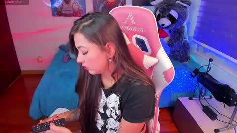 Emily     Only Fans  online show from January 27, 2025, 9:11 pm