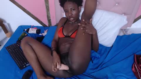 Snapshot of madeline_woods chatting on December 24, 2024, 12:44 am Madeline online show from December 24, 2024, 12:44 am