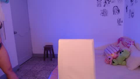 Snapshot of madelinebenet chatting on November 8, 2025, 11:03 pm Madeline online show from November 8, 2025, 11:03 pm