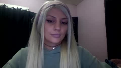 Snapshot of madelinevalentine chatting on November 9, 2025, 10:46 am madeline online show from November 9, 2025, 10:46 am