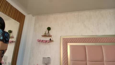 madhison_5 online show from February 27, 2026, 12:38 pm