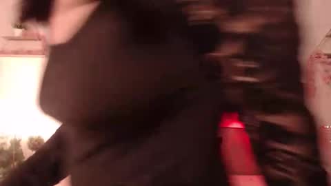 madhison_5 online show from April 1, 2026, 12:06 pm