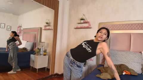 madhison_5 online show from April 16, 2026, 12:06 pm