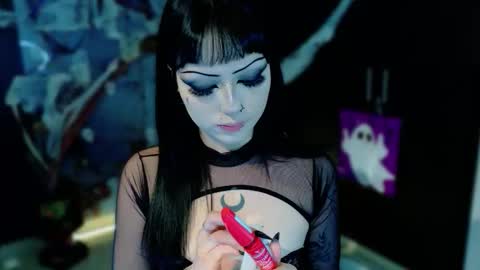 madison_jacksonn online show from October 23, 2025, 9:35 pm